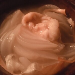 鶏皮と玉ねぎ★おいしい「食べる」スープ